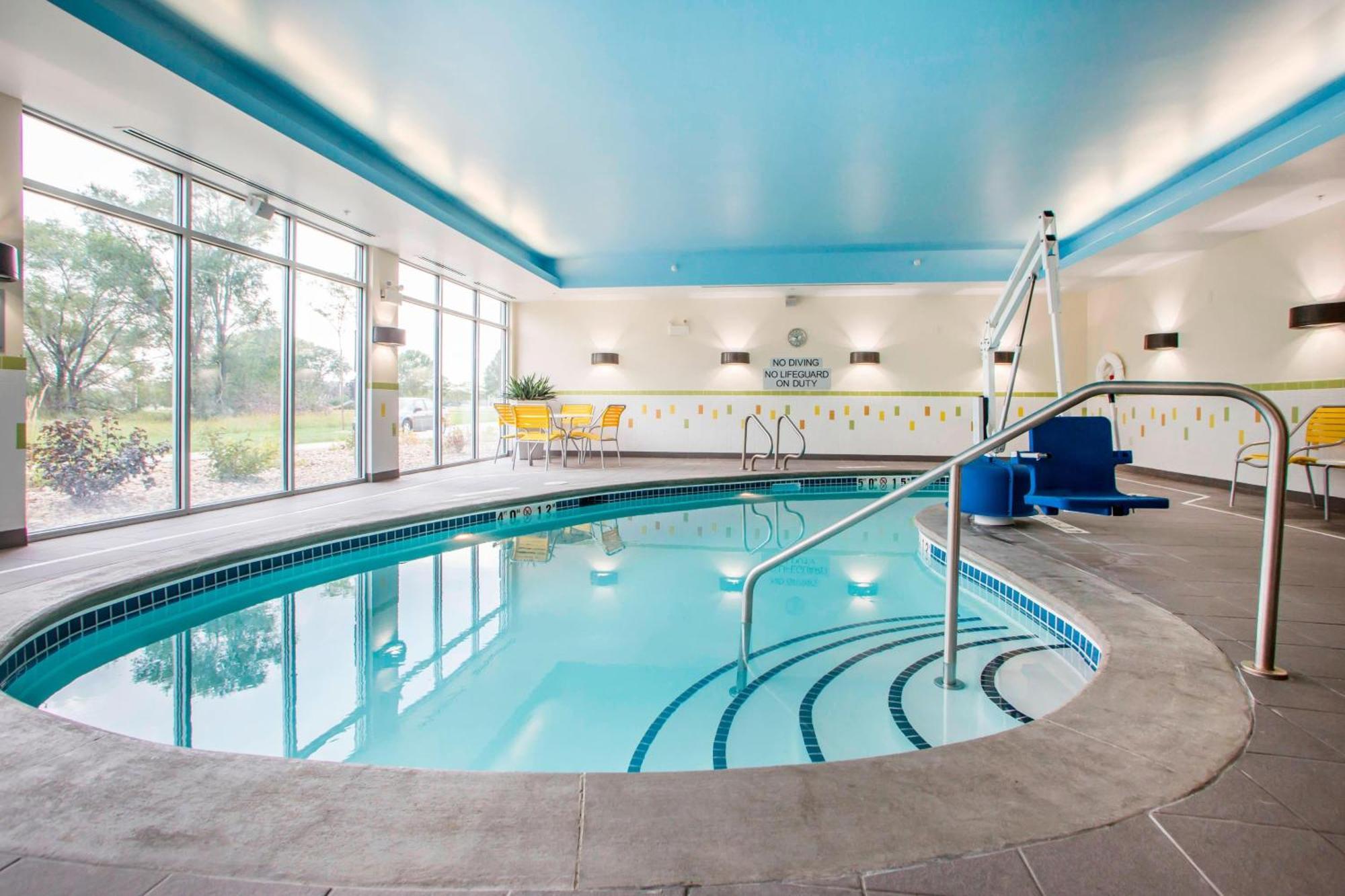 Fairfield Inn & Suites By Marriott Waterloo Cedar Falls Extérieur photo