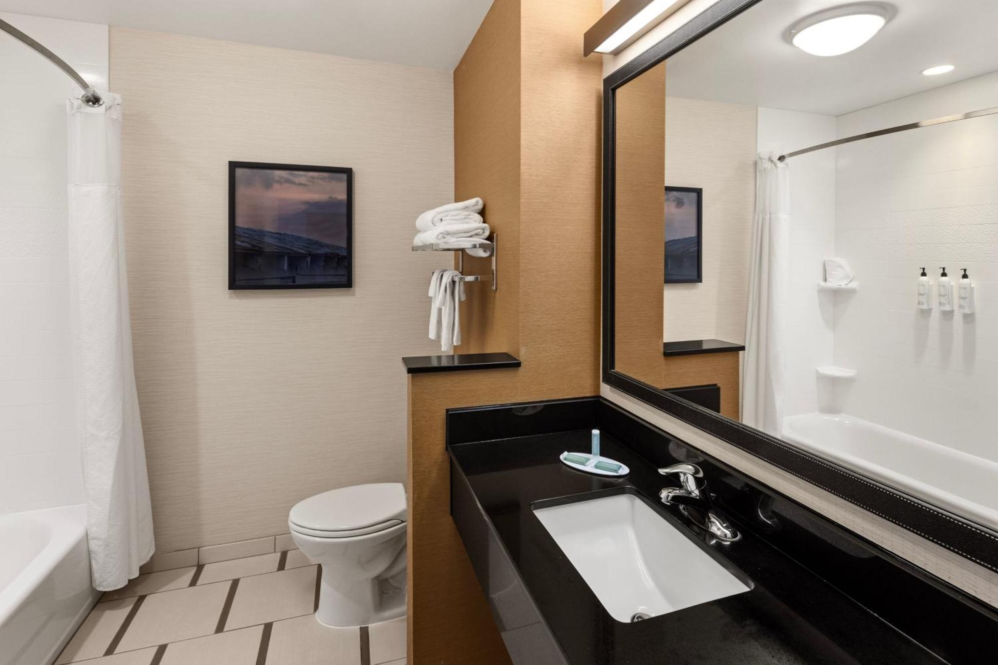 Fairfield Inn & Suites By Marriott Waterloo Cedar Falls Extérieur photo