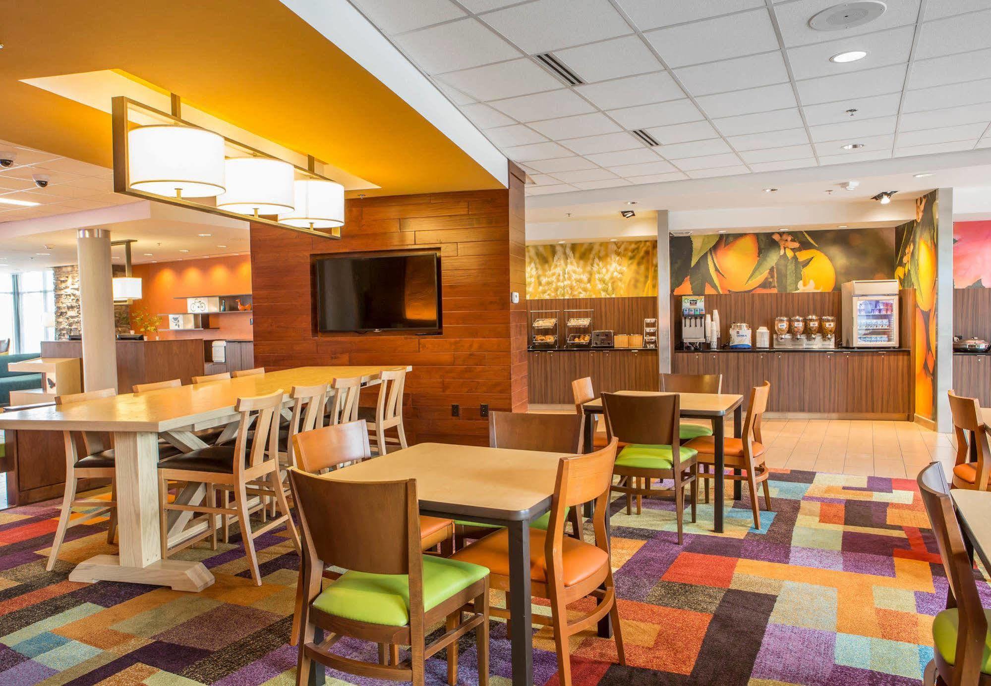 Fairfield Inn & Suites By Marriott Waterloo Cedar Falls Extérieur photo